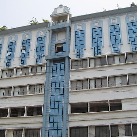 Vishwaratna Hotel Guwahati Exterior foto