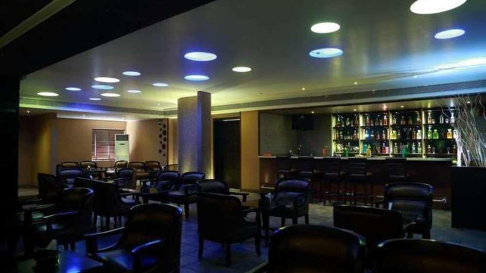Vishwaratna Hotel Guwahati Exterior foto