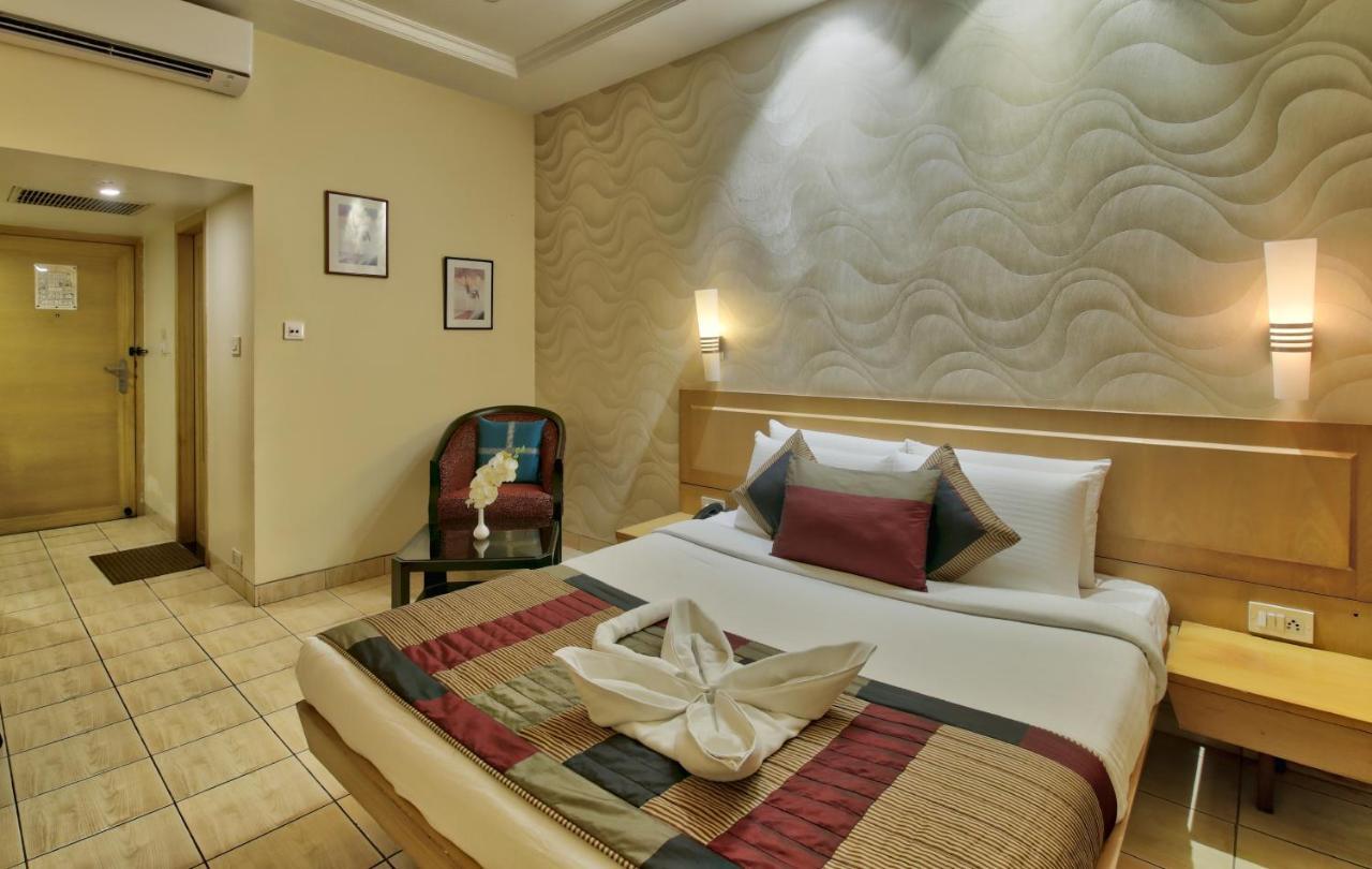 Vishwaratna Hotel Guwahati Exterior foto