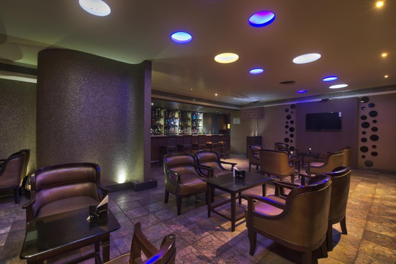 Vishwaratna Hotel Guwahati Exterior foto